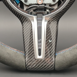 Volante in Pelle Scamosciata Stile CS con Finiture in Carbonio per <span class=keywords><strong>BMW</strong></span> F01F07 F10 <span class=keywords><strong>F20</strong></span> F22 <span class=keywords><strong>F30</strong></span> F31 F32 F35 M5 F87 M3 F80 M4 F82 F90 X5 F15 F16 - Product Image 3