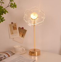 Lampe de table LED moderne et simple, motif floral, chaleureuse et romantique, papillon tricolore, intensité réglable, pour chambre à coucher, salon, décoration intérieure
