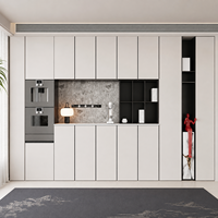 Buffet de salle à manger modulaire personnalisé en bois massif, éco-responsable, avec porte vitrée, éclairage LED et présentoir à vin minimaliste
