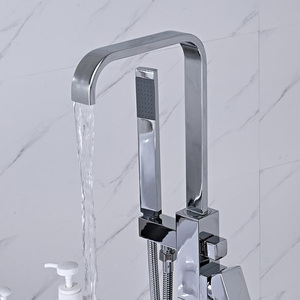 Miscelatore Monocomando Moderno Cromato a Pavimento per <span class=keywords><strong>Vasca</strong></span> <span class=keywords><strong>da</strong></span> <span class=keywords><strong>Bagno</strong></span> con Soffione Doccia Quadrato in Ceramica per <span class=keywords><strong>Vasca</strong></span> Freestanding - Product Image 3