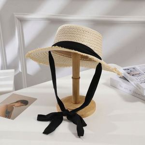 Chapeau de soleil tissé à bord large en papier avec broderie 3D et nœud volantant, idéal pour l'été, les vacances à la mer, la plage, les voyages, la pêche, le cyclisme et le ski - Product Image 3