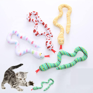 Giocattolo per Gatti in Peluche Morbido a Forma di Animale, Divertente Gioco Interattivo con Erba Gatta - Product Image 1