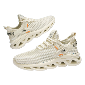 Zapatillas deportivas versátiles y a la moda para hombre y mujer, con costuras y contraste de colores modernos. - Product Image 1