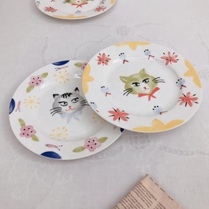 จานเซรามิกรูปแมวสีน้ำลายการ์ตูนสุดสร้างสรรค์สุดเกาหลีจานใส่เค้กผลไม้ตะวันตกจานอาหารเช้า - Product Image 1