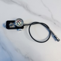 PCP Valve de charge à double jauge Station de remplissage d'air Adaptateur de recharge de bouteille de gaz Paintball 400bar 6000psi avec tuyau m18 x 1.5