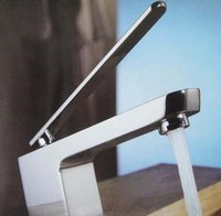 Prix usine ZY-B9902C laiton robinet d'eau personnel chromé bassin salle de bain mitigeur eau chaude froide évier robinet vanne en céramique
