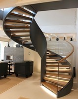 Escalier incurvé circulaire moderne sur mesure conçu à l'intérieur de la maison de l'usine Forestar pour Villa Appartement Hôtel