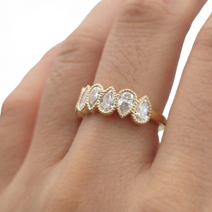 Anillos Clásicos de Mujer Chapados en Oro Fino al por Mayor, Hechos de Plata de Ley S925 con Diamante Cúbico de Corte Brillante Cultivado en Laboratorio de 0.5 Quilates - Product Image 1