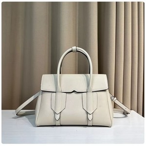 Chic Vegan Leather Totes: sang trọng bền vững cho việc vặt hàng ngày - Product Image 6