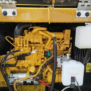 Mini-excavatrice CAT308E2 d'occasion, modèle 2022, 8 tonnes, capacité de la benne de 0,33 m³, bon état de fonctionnement, pompe hydraulique, roulement du moteur - Product Image 5