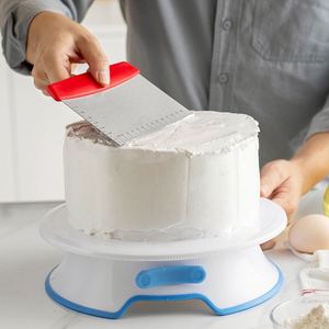 Grattoir de cuisine multifonction en acier inoxydable personnalisé, outil de pâtisserie, grattoir à grillades et coupe-pâte - Product Image 3