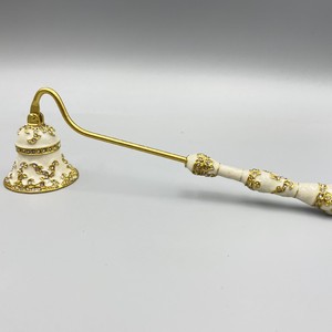 Extincteur de bougie Judaica de luxe orné de cristaux, élégant extincteur de bougie en or rose pour les célébrations juives - Product Image 5