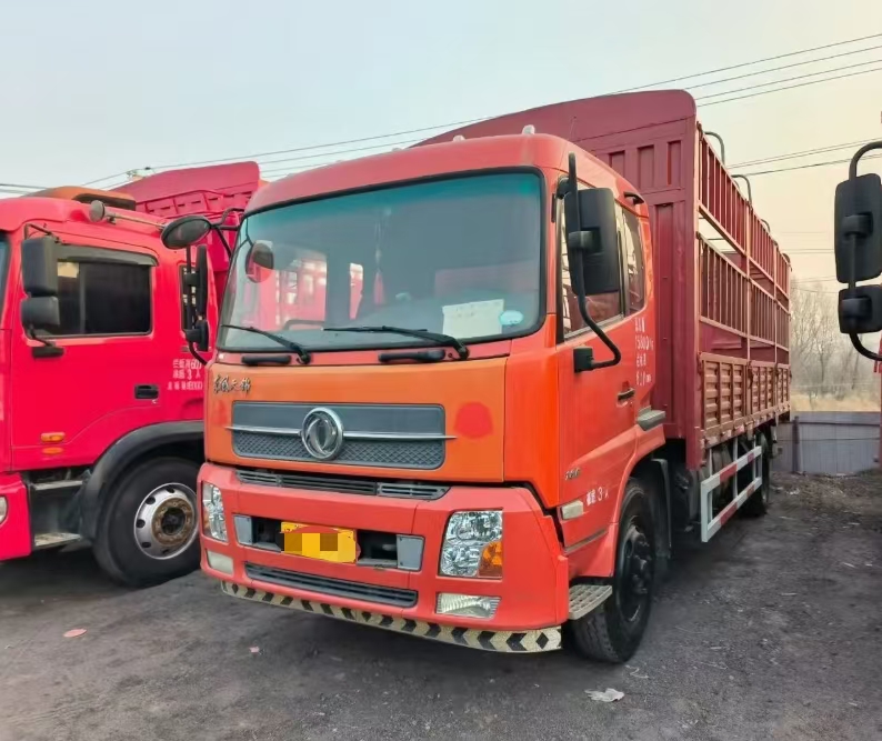 Подержанный коммерческий автомобиль Dongfeng Tianjin легкий грузовик