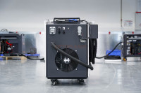 Machine de nettoyage au laser 1000 W pour l'acier, le bois, la brique, machine de nettoyage au laser des surfaces métalliques