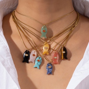 Lindo Collar de Oro Antideslustre de 18K, Collar de Acero Inoxidable Real con Piedra Natural en Forma de Pez para Mujeres, Hombres y Niñas - Product Image 3