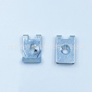 แผ่นฐานสกรูเกลียวปล่อย Shuangxuan ขนาด 18x11 มม. พร้อมน็อตเหล็กแบบเปิดรูปตัวยู ตัวล็อคอัตโนมัติ - Product Image 1