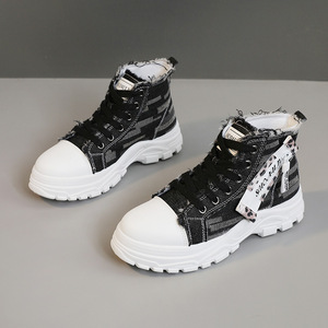 Botas de lona de caña alta para mujer, estilo Martin, nuevas para primavera-verano, calzado deportivo con suela gruesa transpirable y estilo casual elevado - Product Image 6