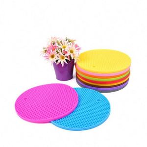 Almohadilla de silicona redonda para ollas y sartenes con soporte para cucharas y almohadillas antideslizantes para tarros, artículos de cocina de goma para el hogar - Product Image 6