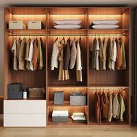 Système de placard de chambre moderne et minimaliste en forme de L, sur mesure, avec bureau d'étude intégré, sans poignée, blanc mat