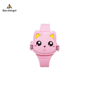 China Factory Hello Kitty Girls' <span class=keywords><strong>orologio</strong></span> <span class=keywords><strong>da</strong></span> <span class=keywords><strong>polso</strong></span> Led cinturino in Silicone <span class=keywords><strong>orologio</strong></span> <span class=keywords><strong>da</strong></span> cartone animato per bambini come regalo - Product Image 6