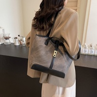 Bolso Tote de Gran Capacidad, Estilo Vintage, para Mujer, Impermeable, Estilo Coreano, Cierre Abierto, de Alta Gama, para Otoño Invierno 2026