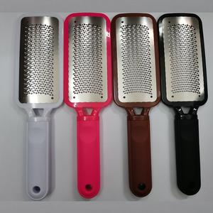 Râpe de pédicure colossale en acier inoxydable pour éliminer les callosités et les peaux mortes - Product Image 4