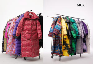 <span class=keywords><strong>Doudoune</strong></span> d'hiver pour femmes de haute qualité-Style personnalisable direct d'usine avec logo personnalisé OEM, coupe ample à revers long épaissi - Product Image 4