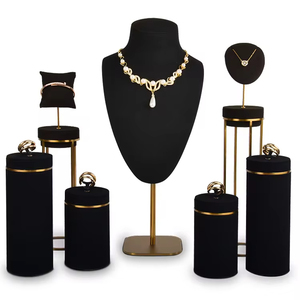 Exhibidor de Joyería Jinsky Personalizado de Microfibra, Clásico, Elegante y de Lujo, Color Negro, Herramientas de Exhibición para Accesorios de Joyería - Product Image 1