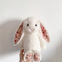 Jellcatt UK White Bashful Bunny Peluche Lapin à oreilles souples et moelleuses, avec oreilles et pattes intérieures à imprimé floral fraise