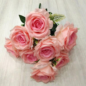 Bouquet de roses Vénus à 9 têtes du fournisseur de fleurs de mariage pour la décoration d'hôtel pour la fête des mères d'Halloween - Product Image 5