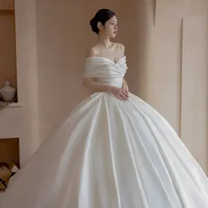 2023 Novo modelo noiva francês vintage simples Big cauda um ombro branco cetim luxo elegante civil vestido de casamento vestido de baile