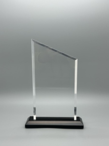 جائزة أكريليك شفافة أنيقة بقاعدة سوداء قابلة للتخصيص بالكامل مع نقش بالأشعة فوق البنفسجية صديقة للبيئة جوائز مؤسسية احترافية - Product Image 4