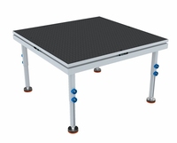 Plateforme de scène modulaire portable en aluminium Mingkai pour extérieur, charge lourde, pieds réglables, installation rapide, montage facile pour les concerts