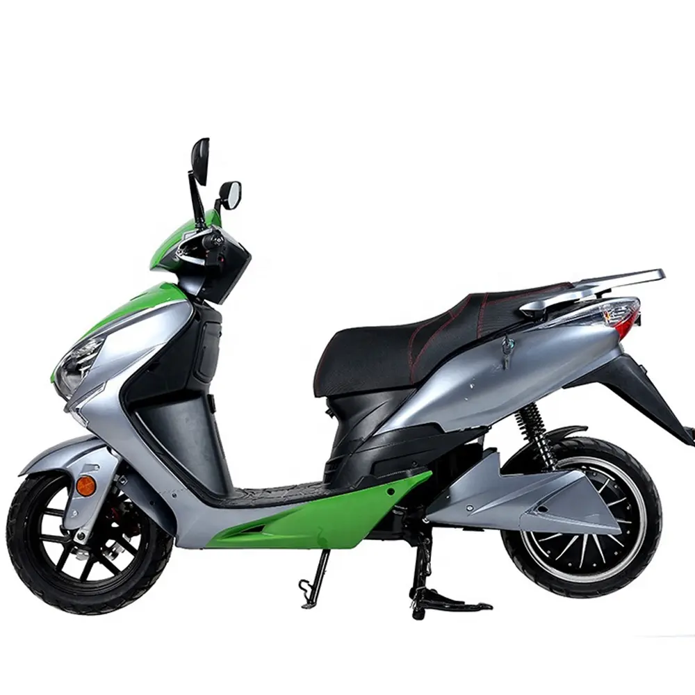 Yeni moda 2 koltuk 2000W elektrikli Scooter iki tekerlekli yetişkin Scooter