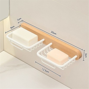 Moderno Dispensador de Jabón de Acero Inoxidable para Montar en la Pared con Ventosas, Diseño Perforado Impermeable para Apartamentos y Hoteles - Product Image 3