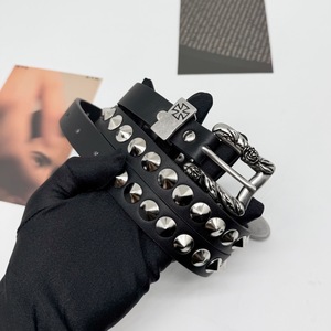 Venta al por mayor 2cm de ancho estilo Punk mujeres <span class=keywords><strong>rojo</strong></span> PU <span class=keywords><strong>cinturón</strong></span> de cuero con remache negro Y2k <span class=keywords><strong>cinturón</strong></span> para hombres Cintura Con Croci - Product Image 3