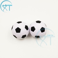 Logo personnalisé de 4cm de mini football en mousse PU élastique de décompression pour le basket-ball balles jouets en plastique pour jouer promotionnelles personnalisées