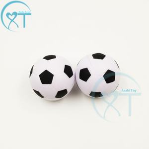 Logo personnalisé de 4cm de <span class=keywords><strong>mini</strong></span> <span class=keywords><strong>football</strong></span> en mousse PU élastique de décompression pour le basket-ball balles jouets en plastique pour jouer promotionnelles personnalisées - Product Image 2