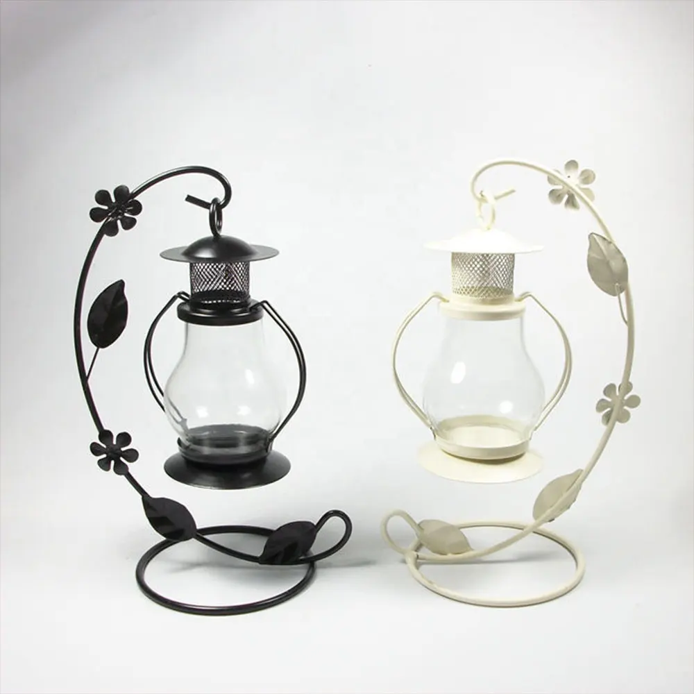 Forma de linterna pequeña creativa con soporte de vela de hierro