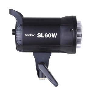 <span class=keywords><strong>Godox</strong></span> Lampe Vidéo LED <span class=keywords><strong>SL</strong></span>-<span class=keywords><strong>60W</strong></span> <span class=keywords><strong>5600K</strong></span> Blanc Version Vidéo Lumière Lumière Continue Monture Bowens pour Studio D'enregistrement Vidéo - Product Image 4