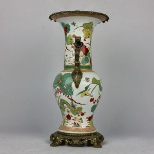 Jarrón de Porcelana Art Deco de Lujo Pintado a Mano con Loto y Encaje de Cobre, Cola de Fénix de Doble Oreja para Boda - Product Image 3