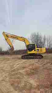 Escavatore <span class=keywords><strong>Komatsu</strong></span> PC220-8, Peso Operativo 22 Tonnellate, Motore Cummins con Pompa del Cambio e Cuscinetto - Product Image 3