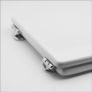 Hatria-Spea Nido Vase - Tapa de inodoro moderna de forma cuadrada con cierre suave, hecha de bambú, madera, PP, plástico y resina de urea para baño - Product Image 2