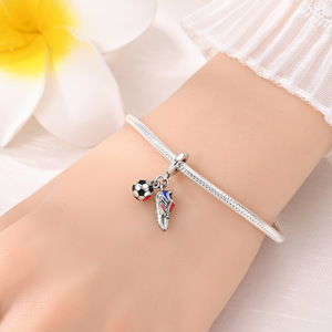 Conjunto de Joyería con Dijes de la Copa Mundial de Fútbol 2026, Colgante de Cobre Esmaltado, Pulsera y Collar DIY, Recuerdo para Fanáticos, Venta al Por Mayor - Product Image 5