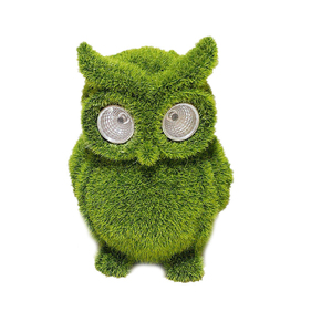 Petite statue d'animal de jardin hibou en résine avec lumière solaire - Product Image 1