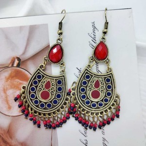 Latest Fashion Women'<strong>s</strong> Bohemian Feather Tassel Chandelier Pendant Drop <strong>Earrings</strong> for Young <strong>Girls</strong> Jewelry - Product Image 4