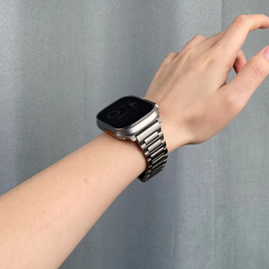 Bracelet en alliage de titane ultra-léger en forme de T pour <span class=keywords><strong>montre</strong></span> <span class=keywords><strong>8</strong></span> avec boucle pliée Bracelet de <span class=keywords><strong>montre</strong></span> en métal d'affaires populaire - Product Image 5