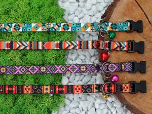 Etiqueta de Identificación Personalizada con Diseño Tribal Azteca en Terciopelo Sólido, con Campana, Collar Ajustable con Lazo para Niña o Niño - Product Image 2