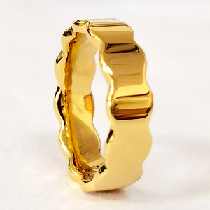 CHENG JEWELERS Anillos de Boda Unisex Románticos y Modernos, Anillos de Alianza de Carburo de Tungsteno Pulido de Alta Calidad, Chapados en Oro de 18K, 6mm - Product Image 2