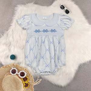 Romper de burbujas con lazos y bordados para bebé niña, manga corta, venta al por mayor - Product Image 4